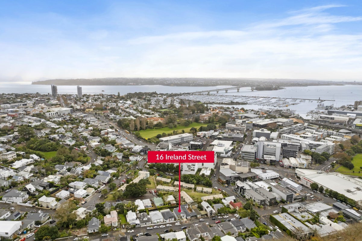 16 Ireland Street, Freemans Bay, Auckland - Carousel 22