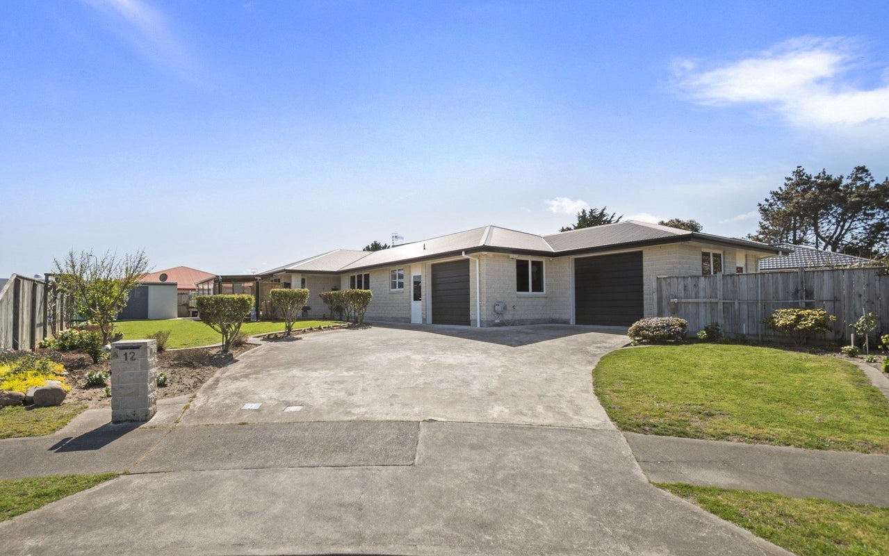 12 Malthus Place, Foxton Beach, Foxton - Carousel 1