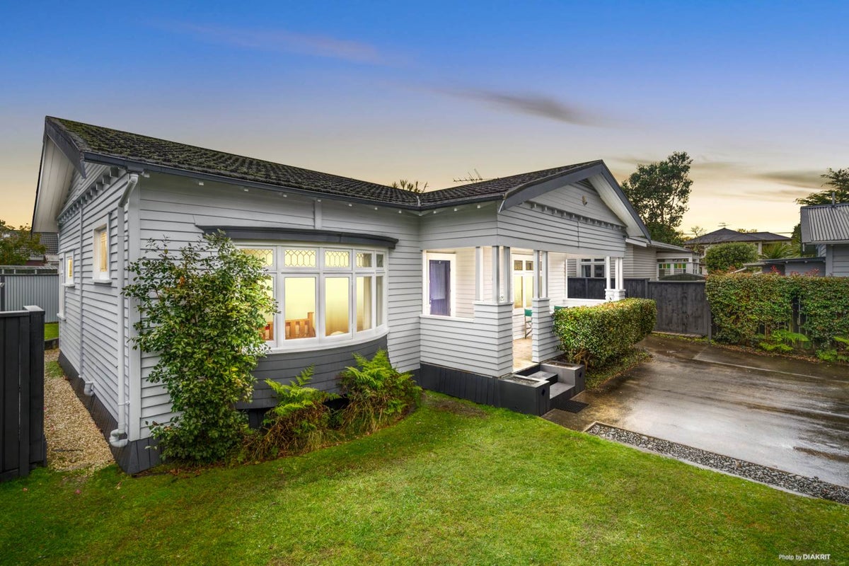 79 Pah Road, Royal Oak, Auckland - Carousel 1