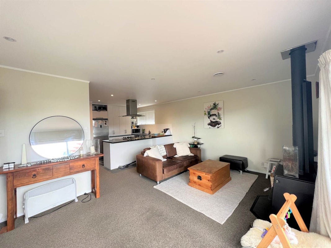 3/131 Titirangi Road, New Lynn, Auckland - Carousel 2
