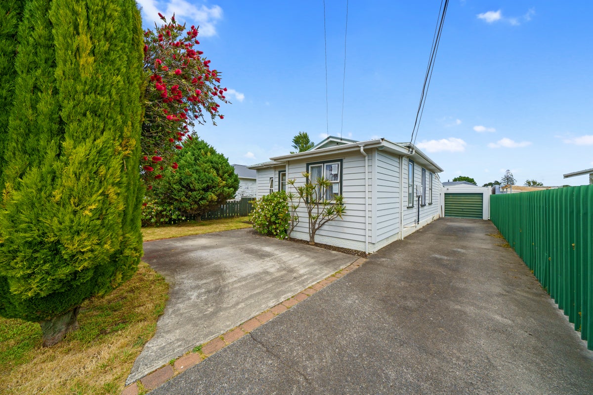 46 York Street, Moera, Lower Hutt - Carousel 2