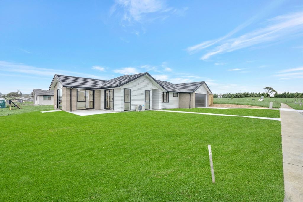 20 Booker Drive, Tuakau, Tuakau - Carousel 1