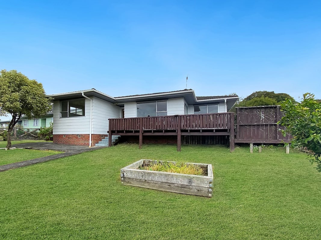28 Serwayne Place, Sunnyvale, Auckland - Carousel 10