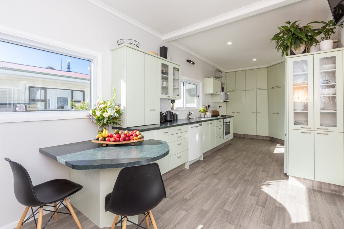 271 Kennedy Road, Onekawa, Napier - Carousel 2