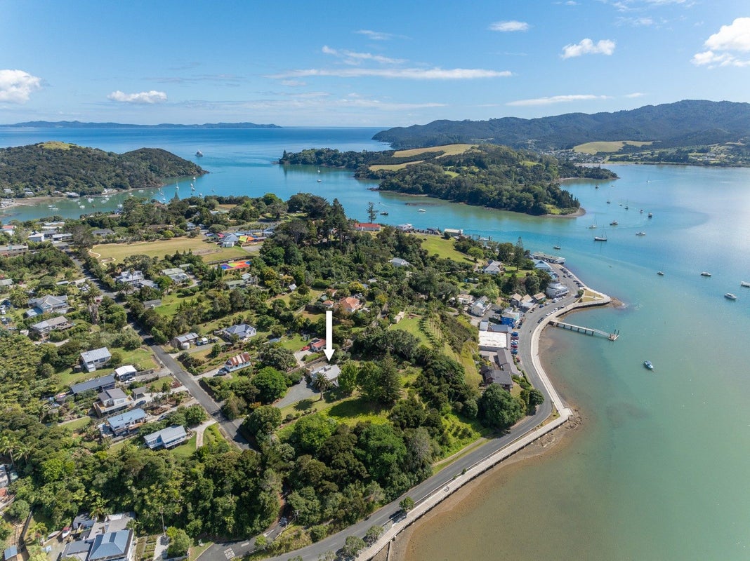2 Tasman Street, Mangonui, Mangonui - Carousel 1