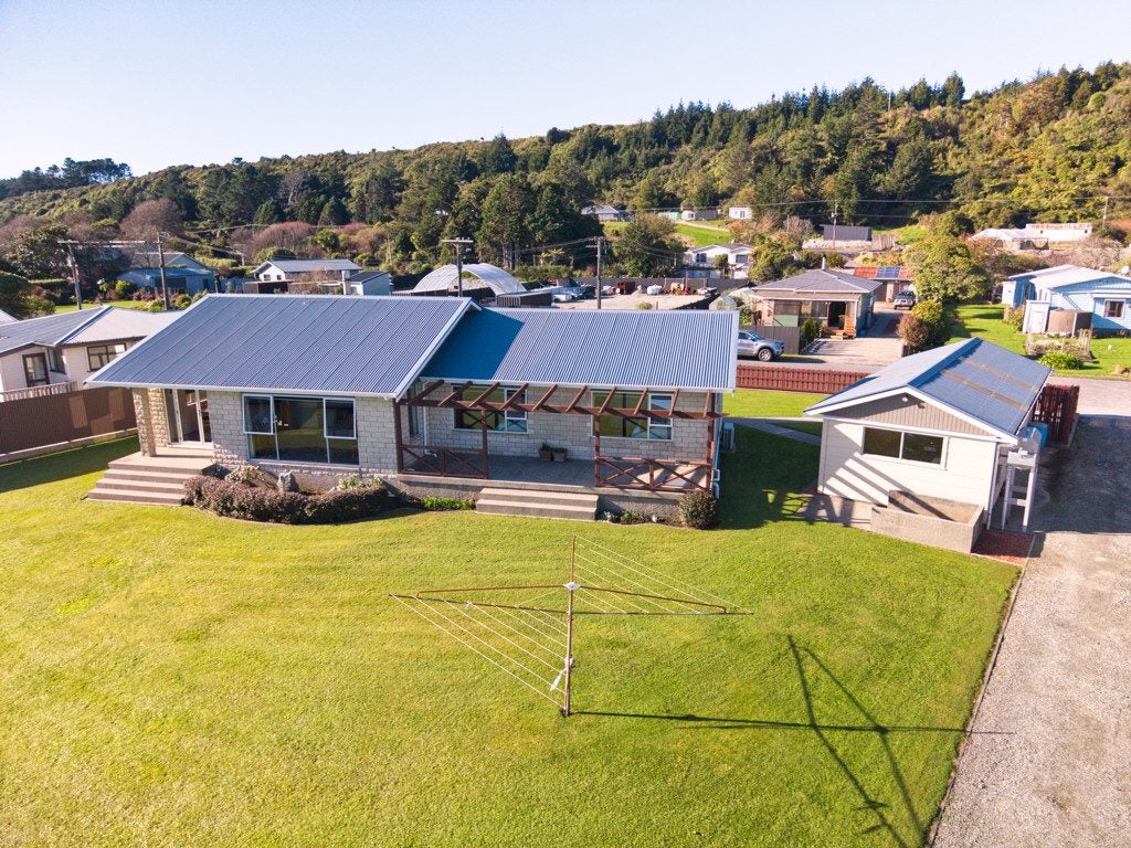 34 Ogilvie Road, Gladstone, Greymouth - Carousel 1