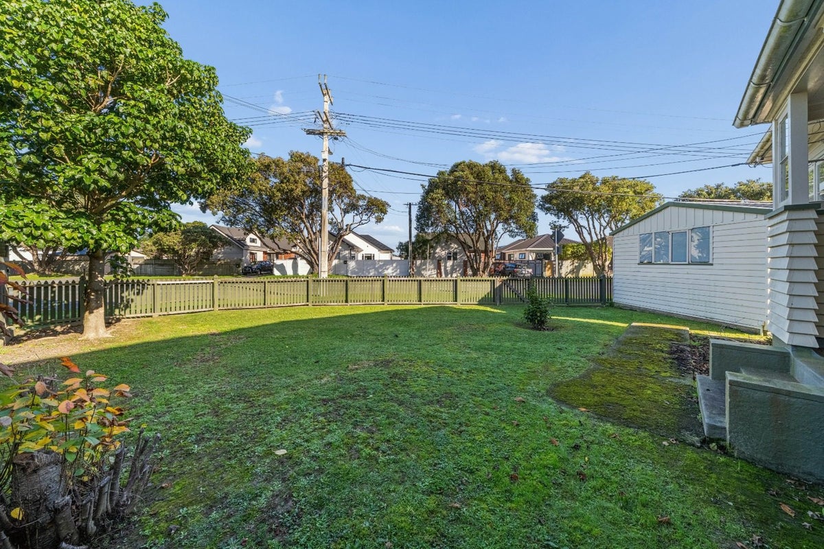28 Bell Road, Waiwhetu, Lower Hutt - Carousel 14