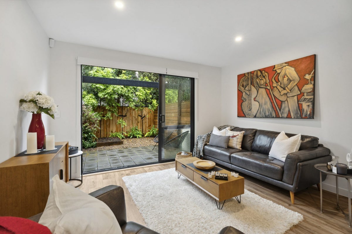 12 Whakahui Lane, Mangere Bridge, Auckland - Carousel 11