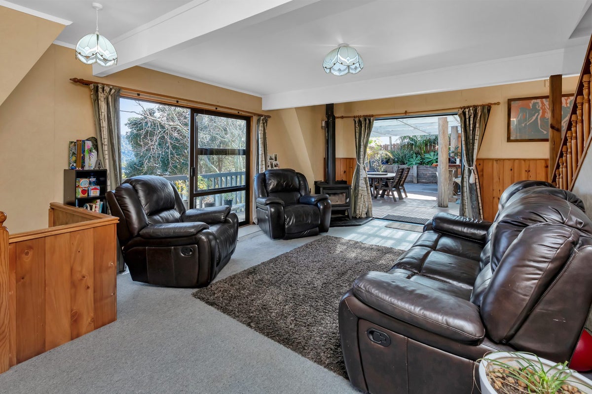 49 Hilltop Avenue, Morningside, Whangarei - Carousel 2