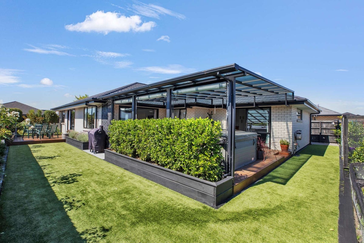 28 Henrietta Street, Marshland, Christchurch - Carousel 1