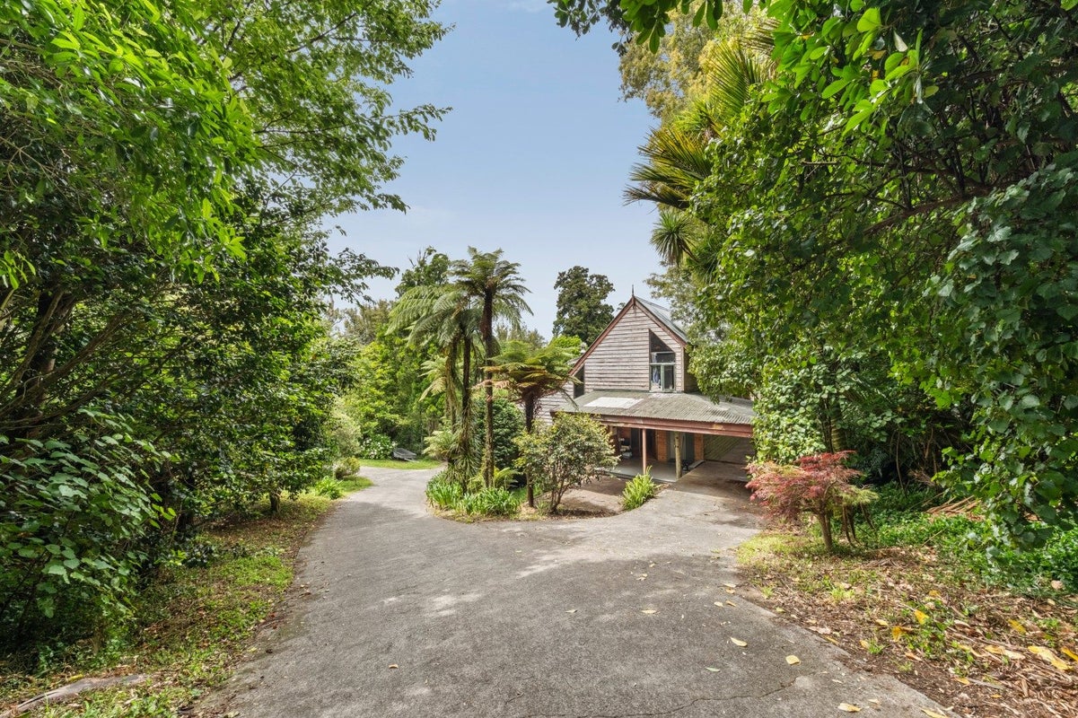50B Woodleigh Street, Frankleigh Park, New Plymouth - Carousel 1