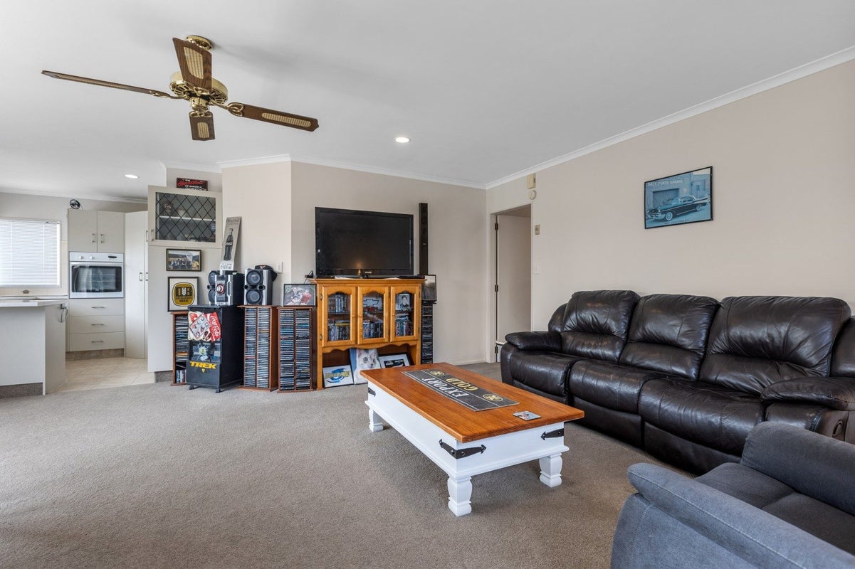 18B Emmett Street, Greerton, Tauranga - Carousel 15