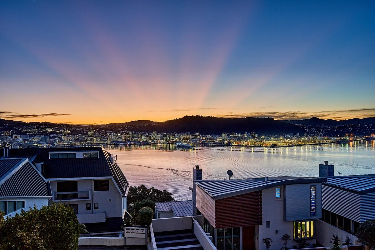 25 The Crescent, Roseneath, Wellington - Carousel 1
