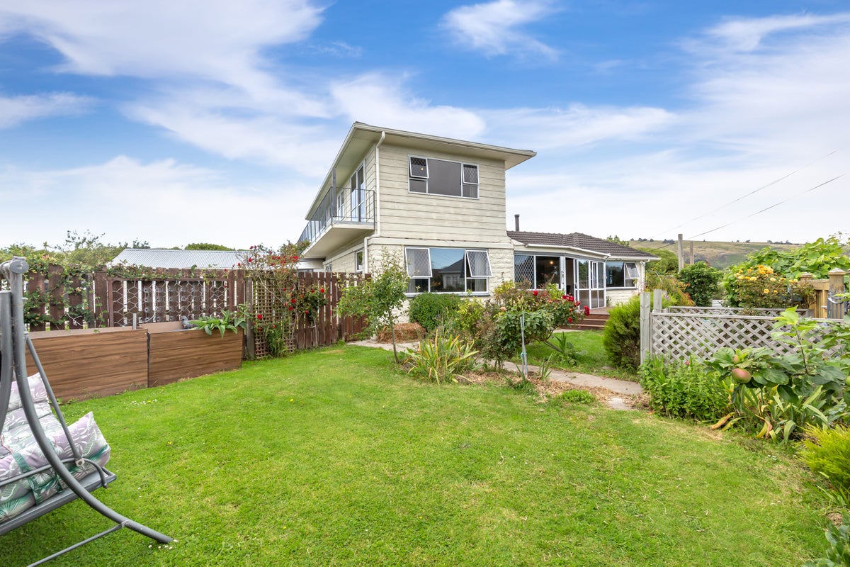 32 Gould Crescent, Woolston, Christchurch - Carousel 1