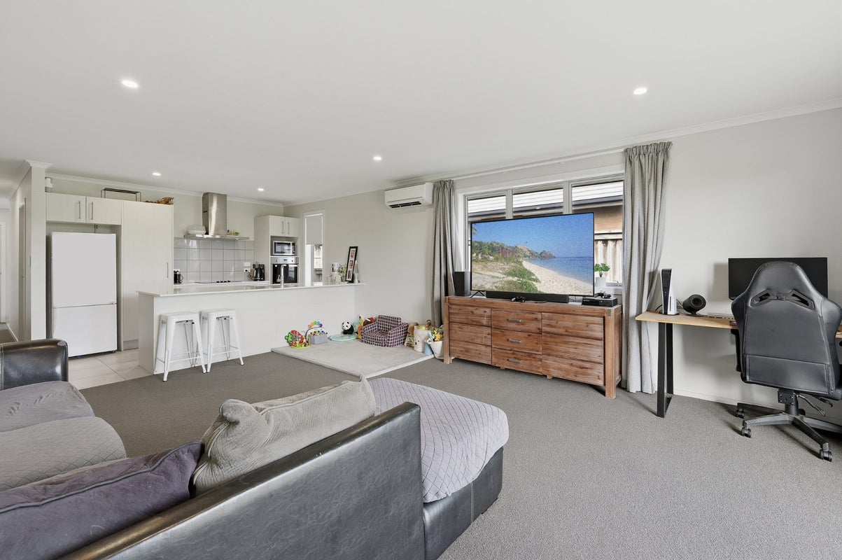 12 Richardson Road, Omokoroa, Omokoroa - Carousel 2
