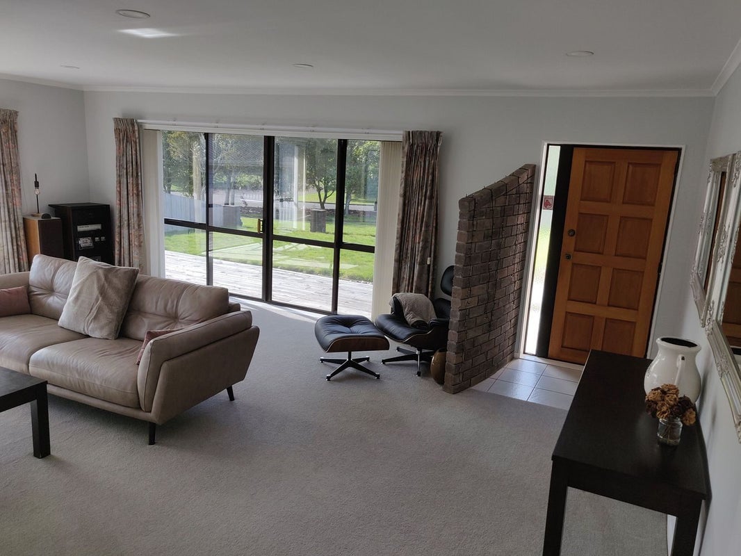 7 Silhouette Way, Western Heights, Hamilton - Carousel 2