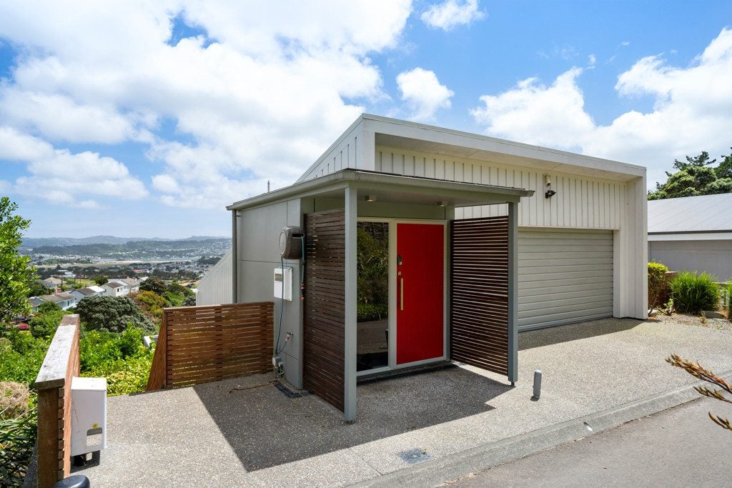 4 Kastos Way, Strathmore Park, Wellington - Carousel 1