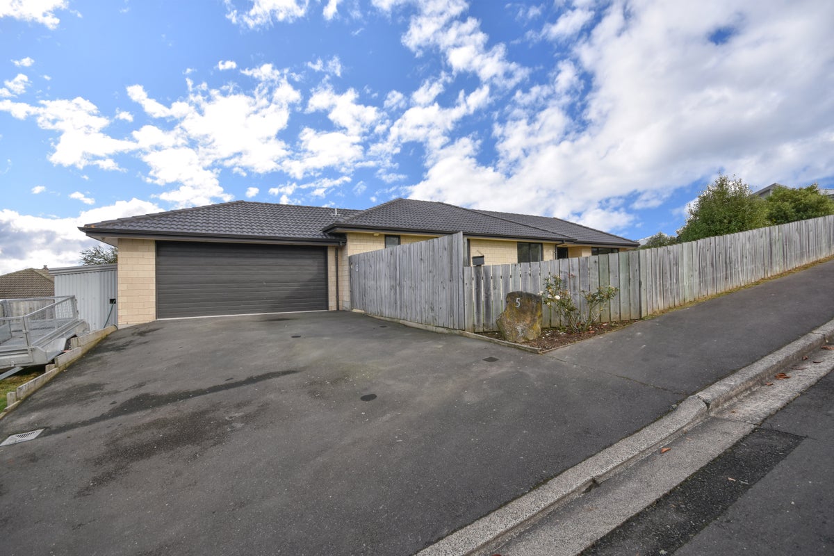 5 Kempthorne Place, Wakari, Dunedin - Carousel 20