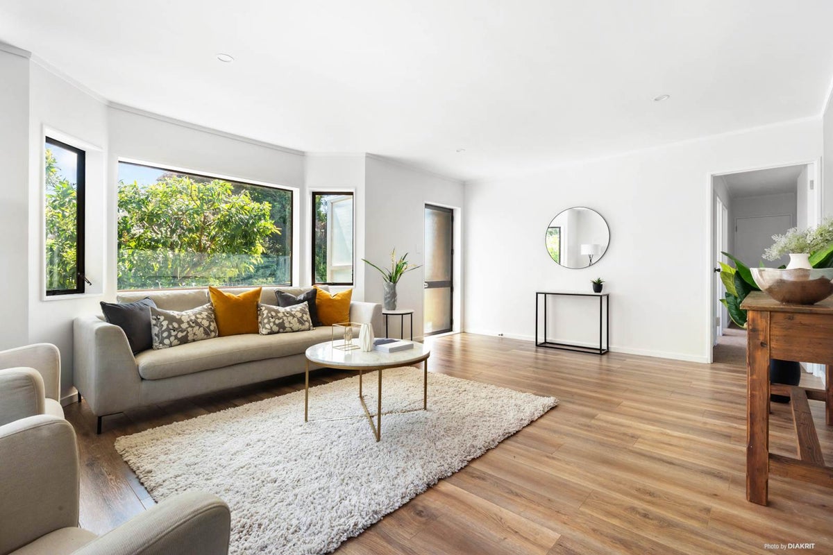 4/17 Queen Mary Avenue, New Lynn, Auckland - Carousel 2