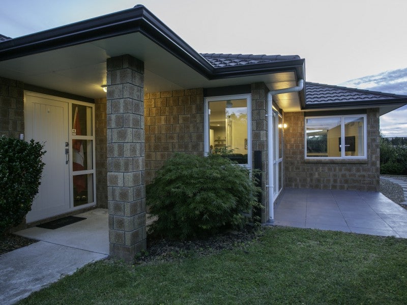 29 Alpers Ridge, Leamington, Cambridge - Carousel 1