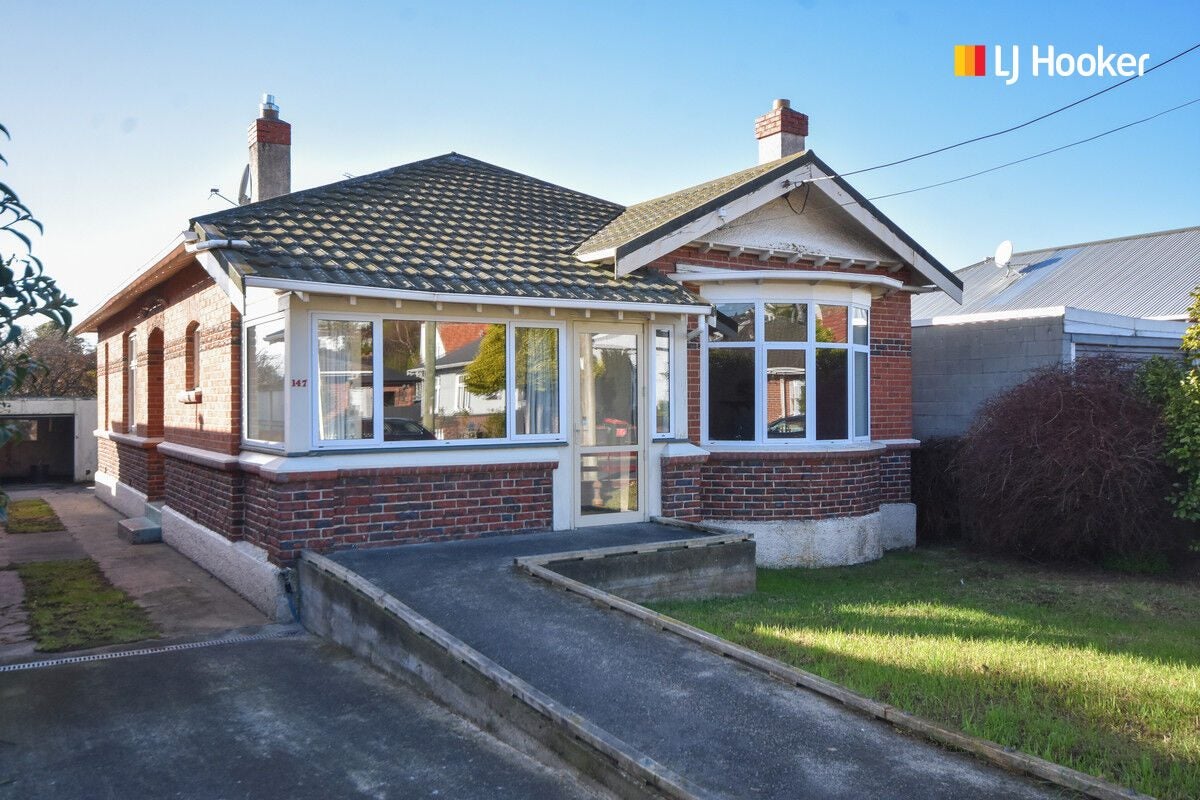 147 Fitzroy Street, Forbury, Dunedin - Carousel 1