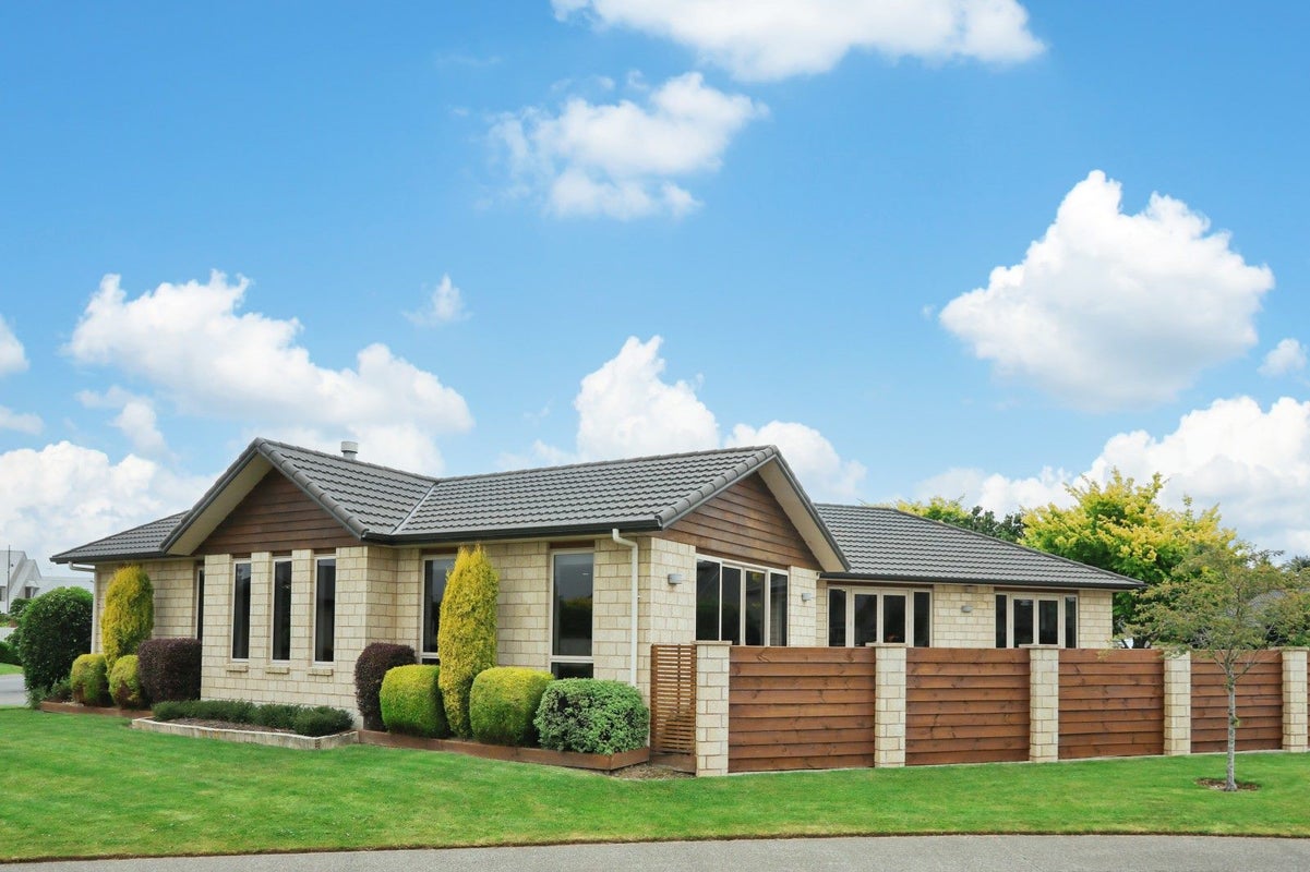 7 Rosewood Drive, Rosedale, Invercargill - Carousel 1