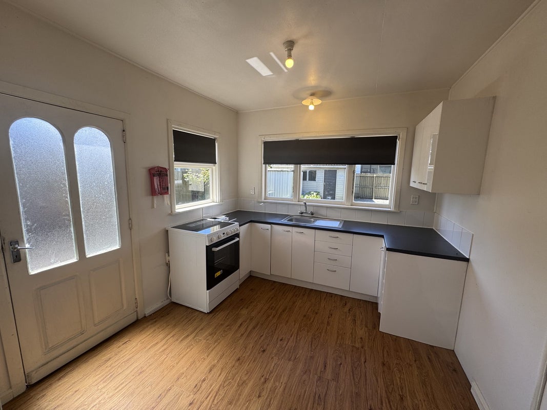 2 Percy Street, Phillipstown, Christchurch - Carousel 2