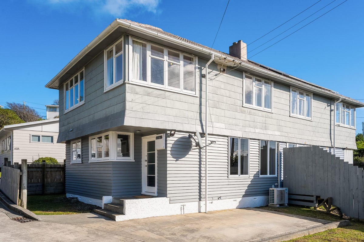 60 Leicester Street, Cannons Creek, Porirua - Carousel 13