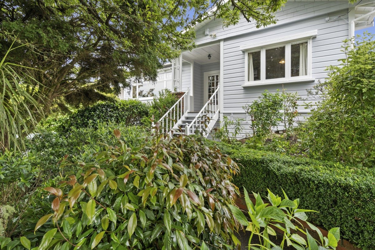 93 Duthie Street, Karori, Wellington - Carousel 1