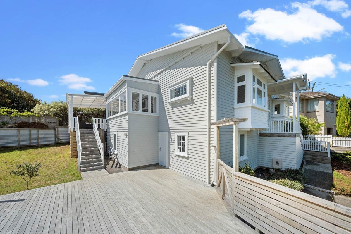 5 Waiatarua Road, Remuera, Auckland - Carousel 1