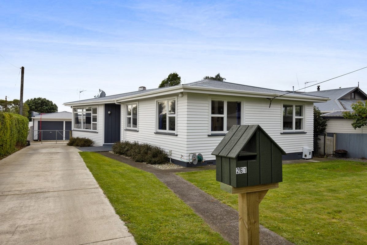 261 Huatoki Street, Upper Vogeltown, New Plymouth - Carousel 1