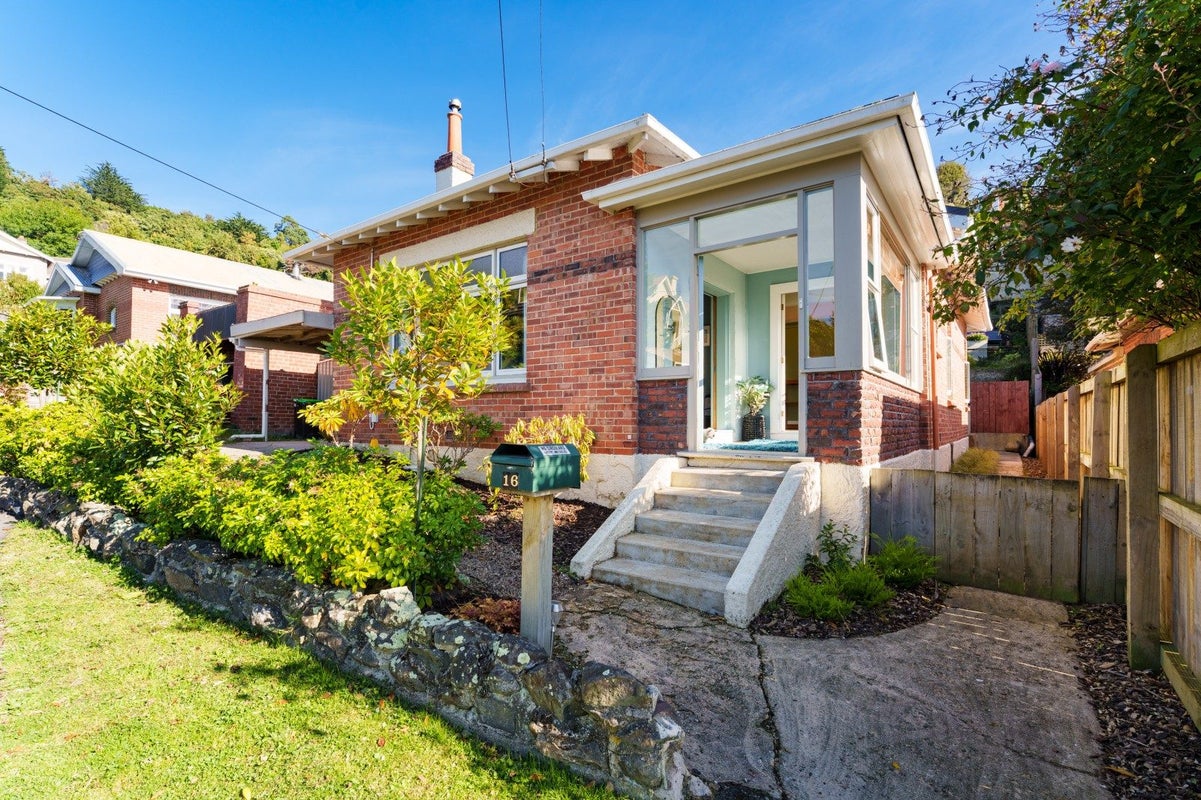 16 Motu Street, Saint Clair, Dunedin - Carousel 2
