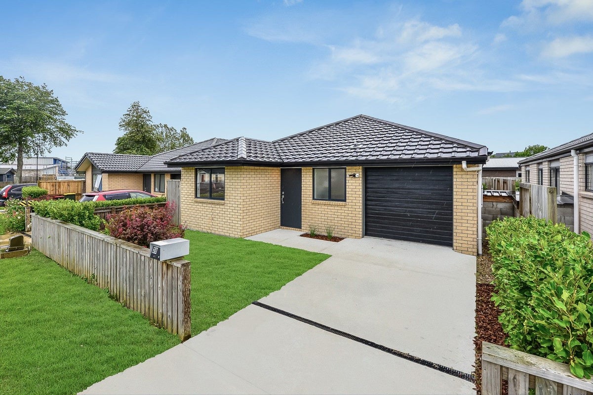 28 North Ridge Drive, Rototuna North, Hamilton - Carousel 1