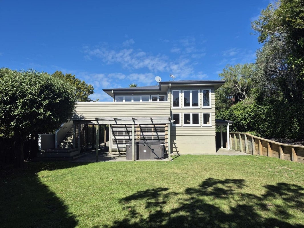 124 Whangaparaoa Road, Red Beach, Red Beach - Carousel 1