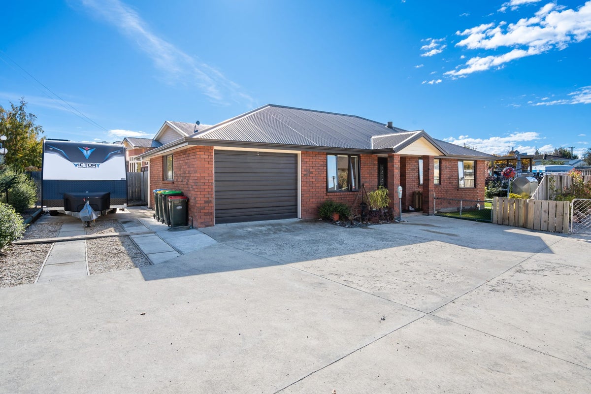 36 Charlemont Street, Ranfurly, Ranfurly - Carousel 22