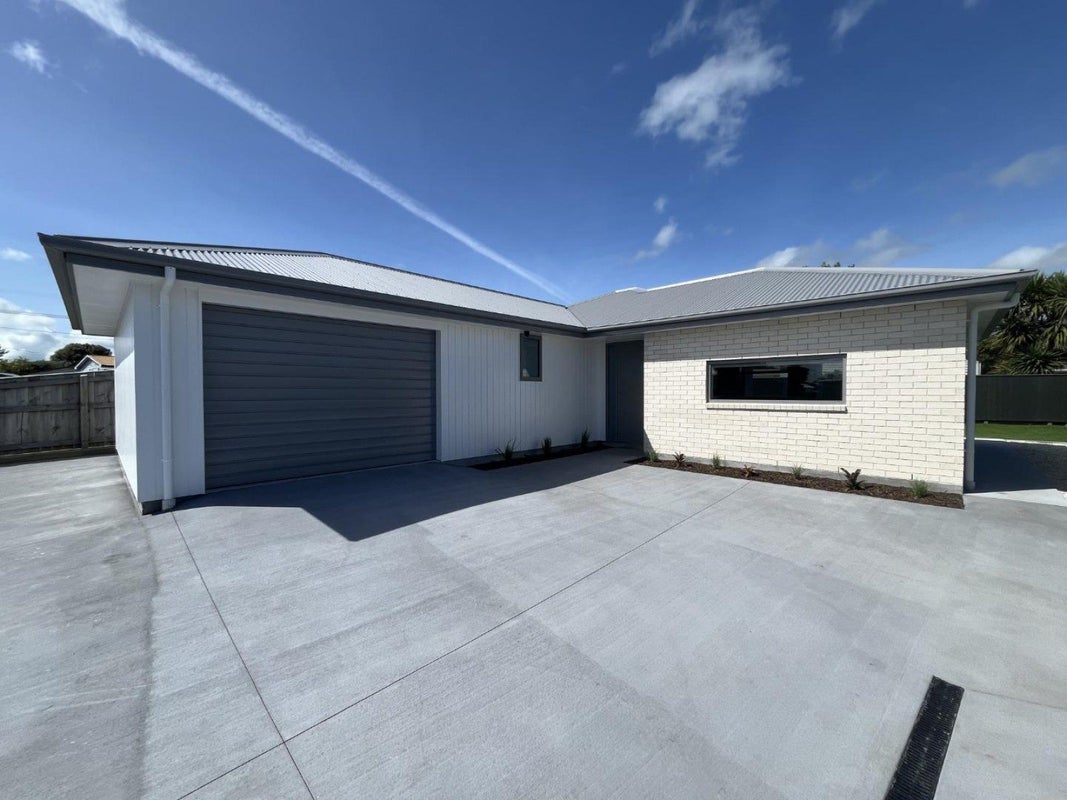 1 Wheeler Place, Upper Vogeltown, New Plymouth - Carousel 2