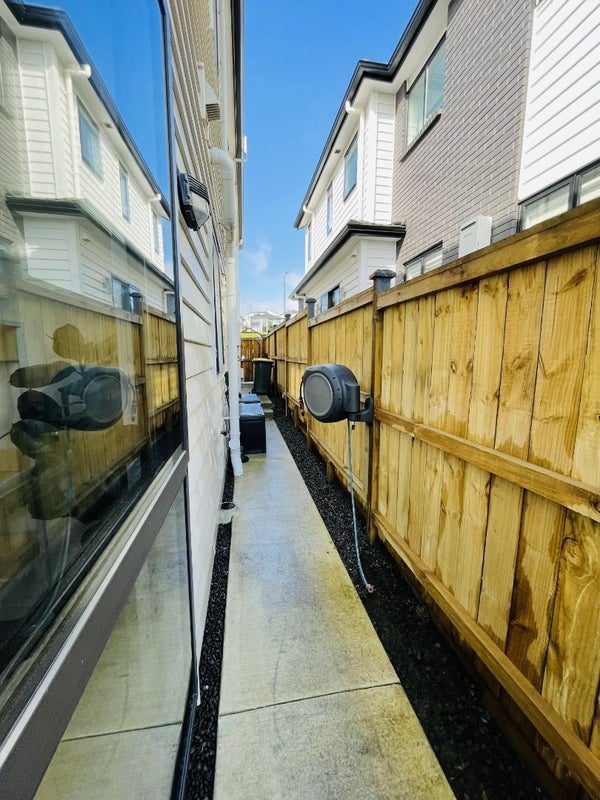 3 Black Shed Road, Flat Bush, Auckland - Carousel 2