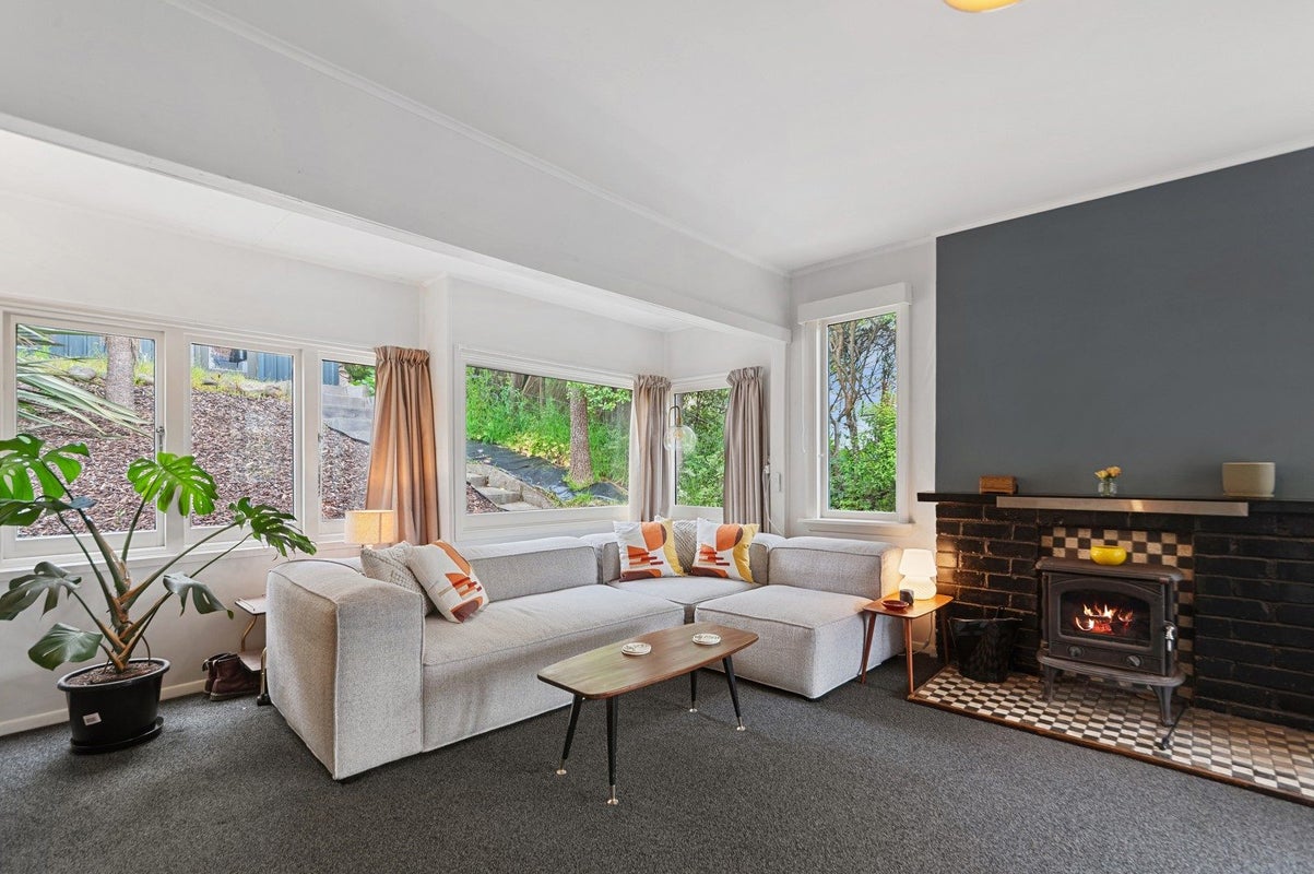 2A Kura Lane, Diamond Harbour, Lyttelton - Carousel 1