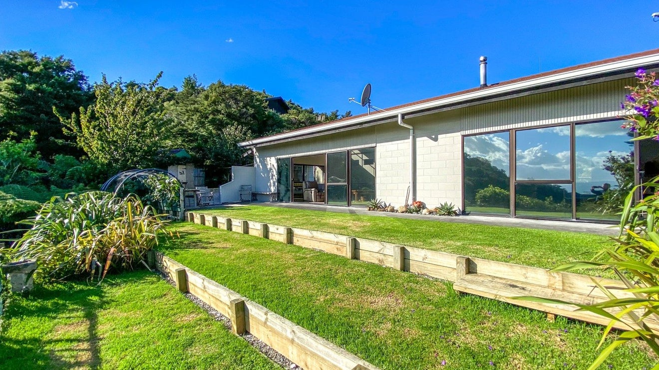 43 Otuturu Crescent, Ruamahunga, Thames - Carousel 1