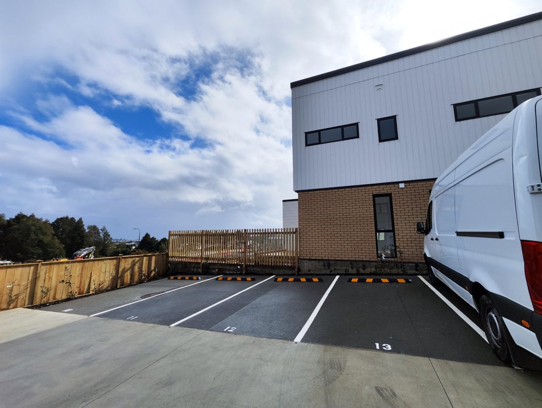27 Rana Road, Flat Bush, Auckland - Carousel 13