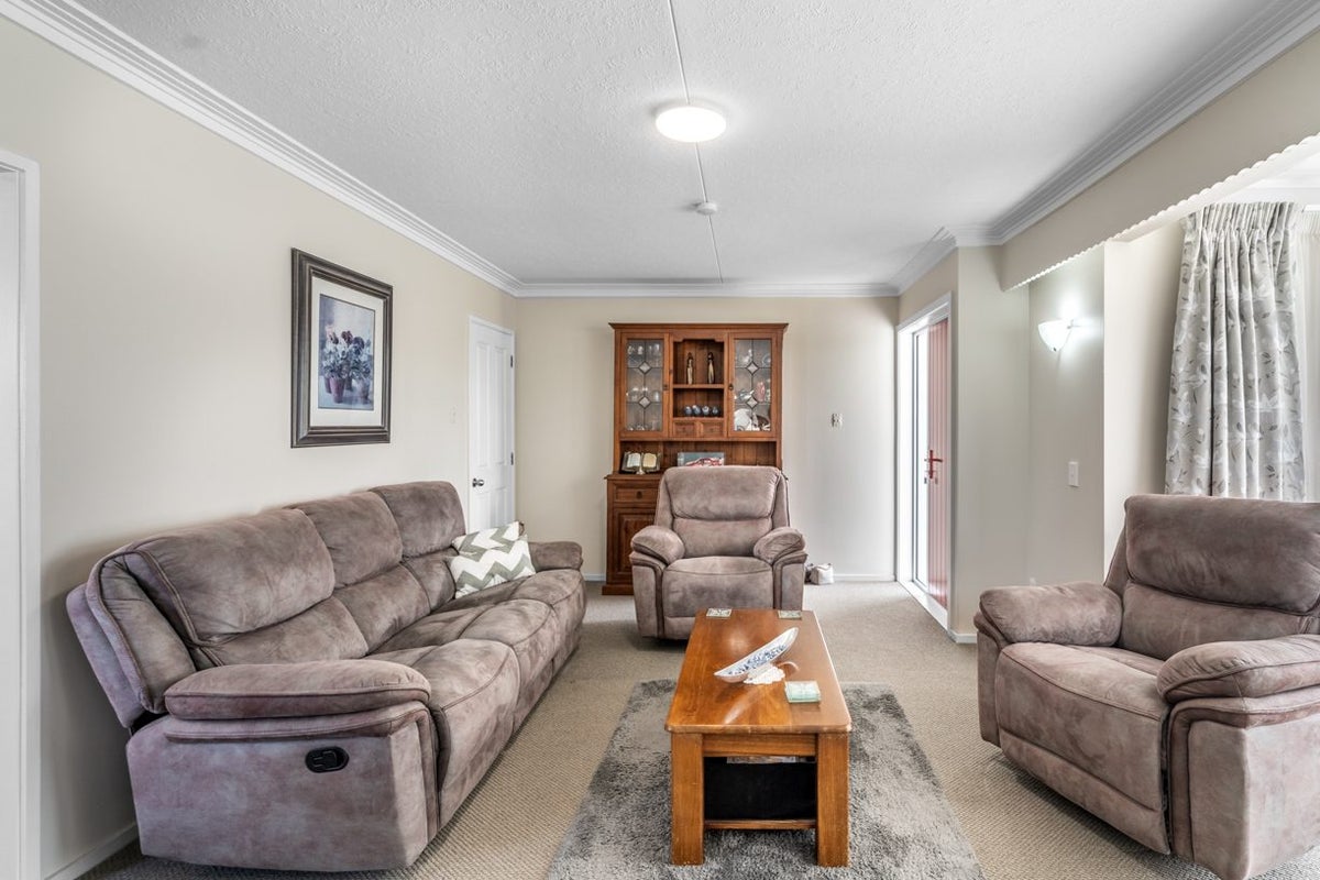63 Edinburgh Crescent, Waikiwi, Invercargill - Carousel 2