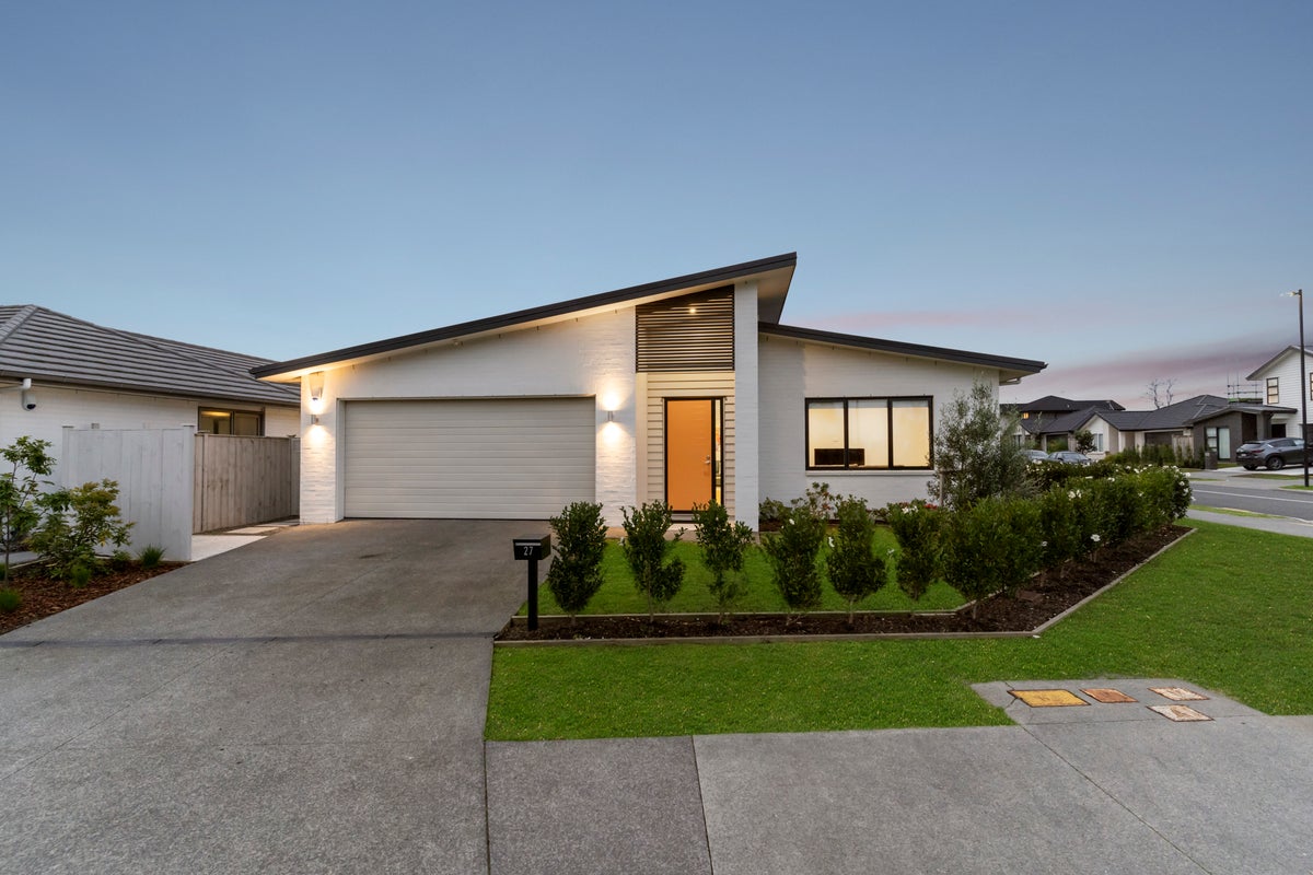 27 Waituarua Drive, Takanini, Auckland - Carousel 2