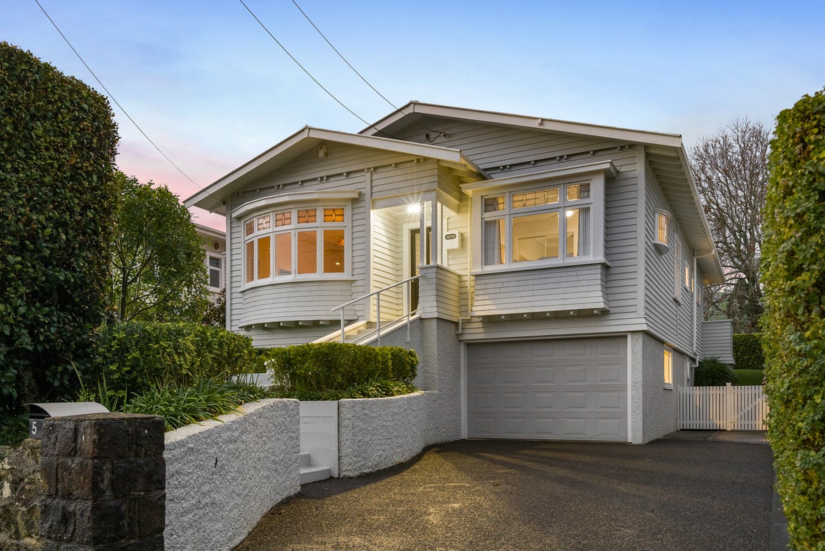 5 Atanga Avenue, Mount Eden, Auckland - Carousel 1