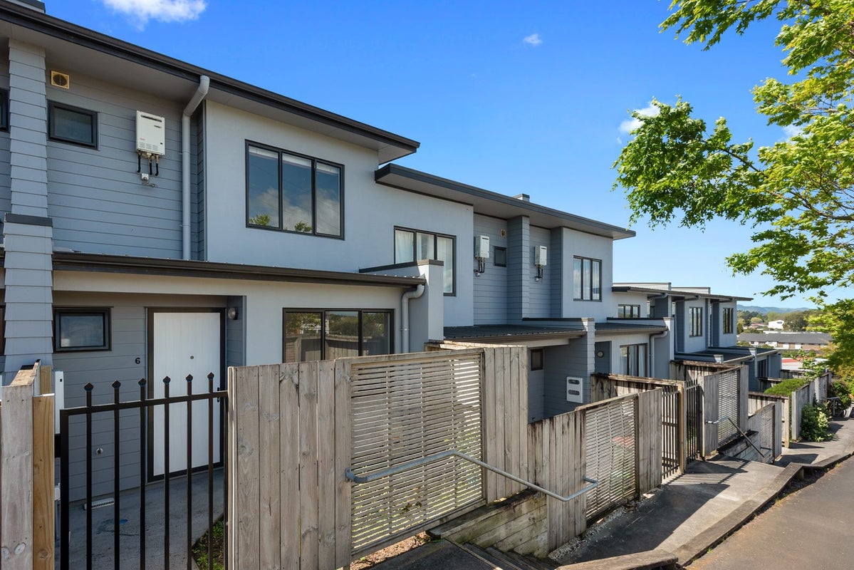 110B Hillcrest Road, Hillcrest, Hamilton - Carousel 1