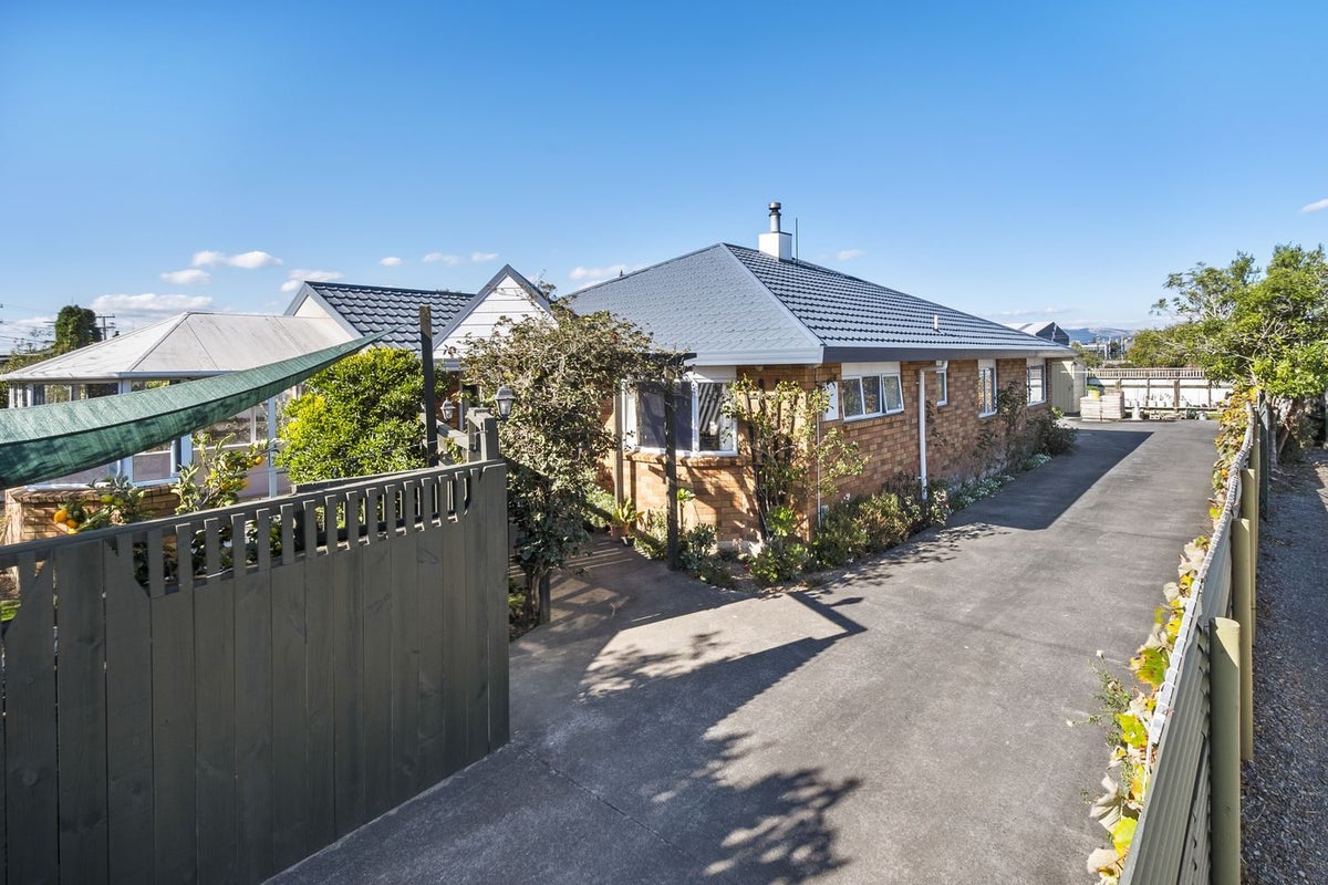 4 Seaforth Avenue, Milson, Palmerston North - Carousel 1