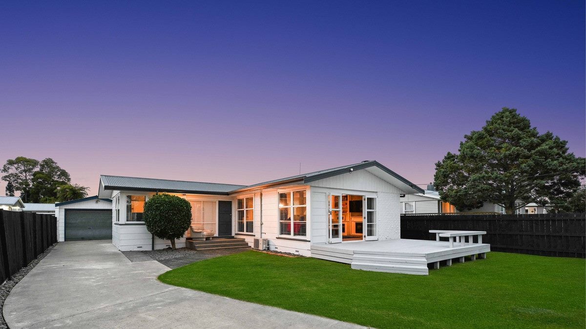 27 Dominion Road, Nawton, Hamilton - Carousel 1