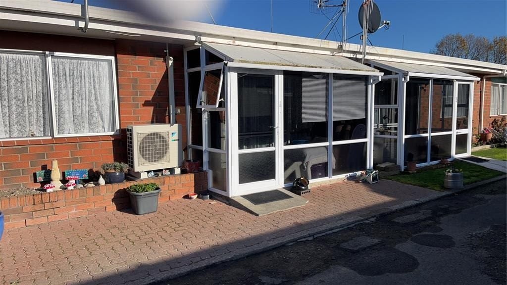 2/6 Bowen Street, Linton, Palmerston North - Carousel 1