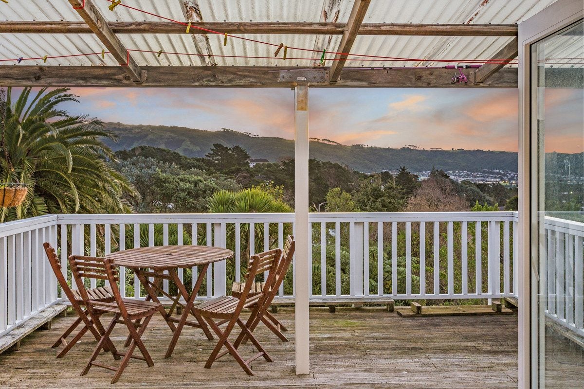 34 Sievers Grove, Cannons Creek, Porirua - Carousel 2