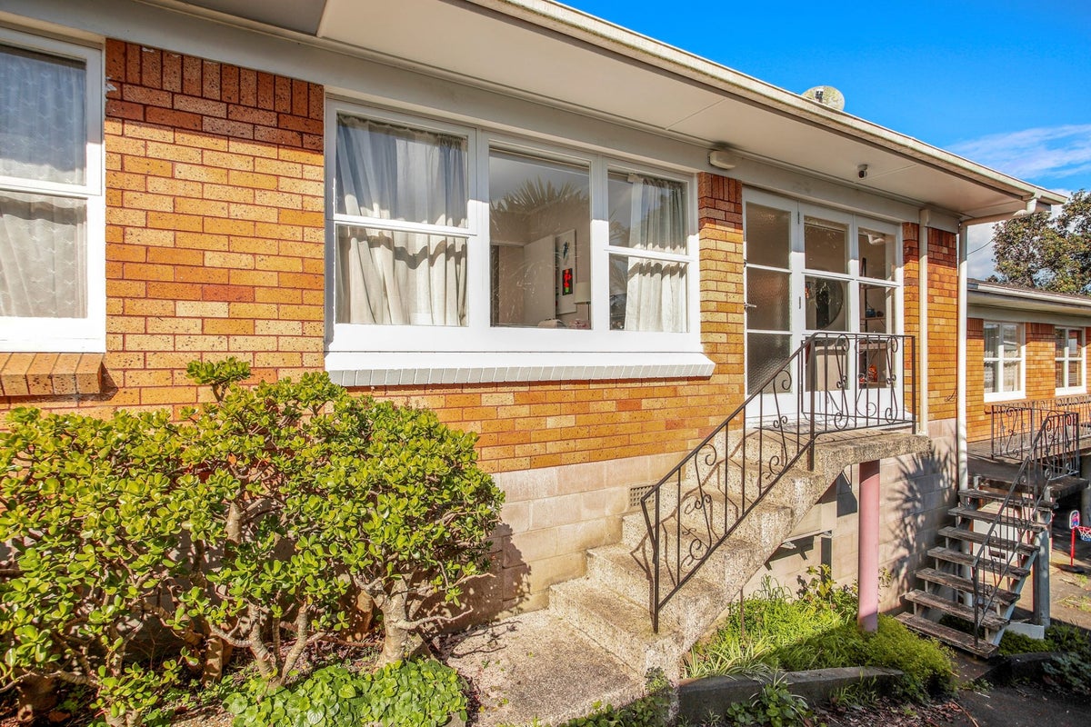 2/36 Wiremu Street, Balmoral, Auckland - Carousel 1