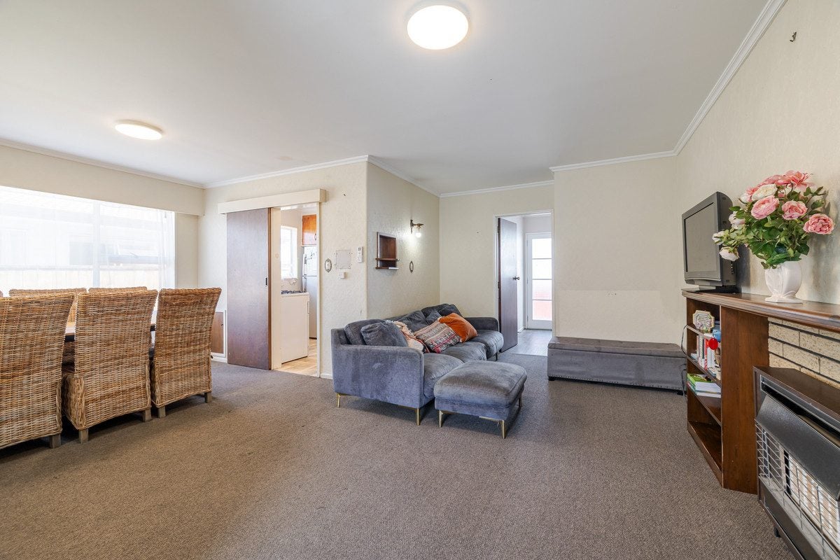668B Pioneer Highway, Highbury, Palmerston North - Carousel 1